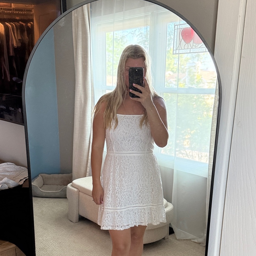 Elegant White Lace Dress